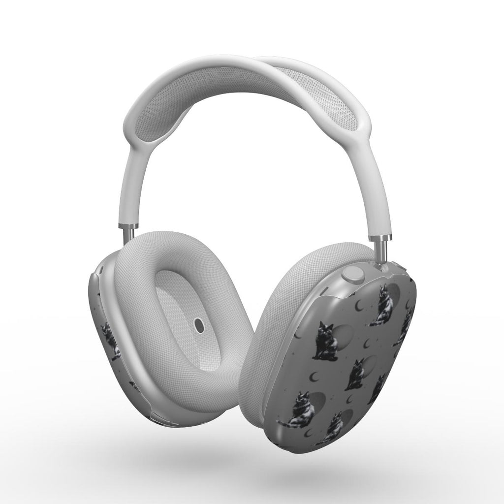 Midnight Familiars I AirPods Max