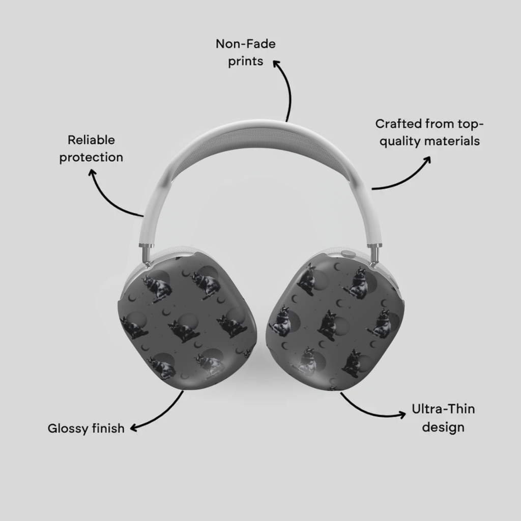Midnight Familiars I AirPods Max